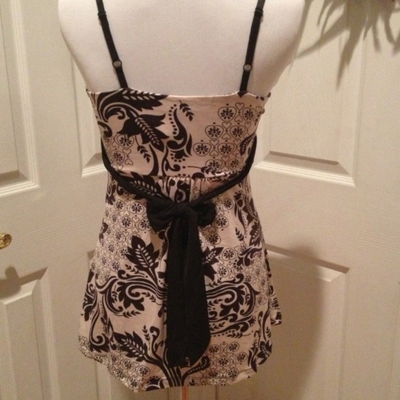 Black and cream layering top - Picture 2 of 4